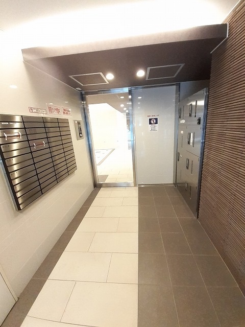 2/8 エントランス