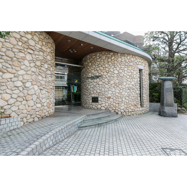 21/23 エントランス