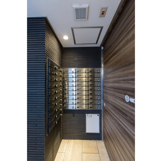 14/21 エントランス