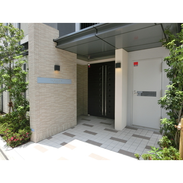 19/21 エントランス