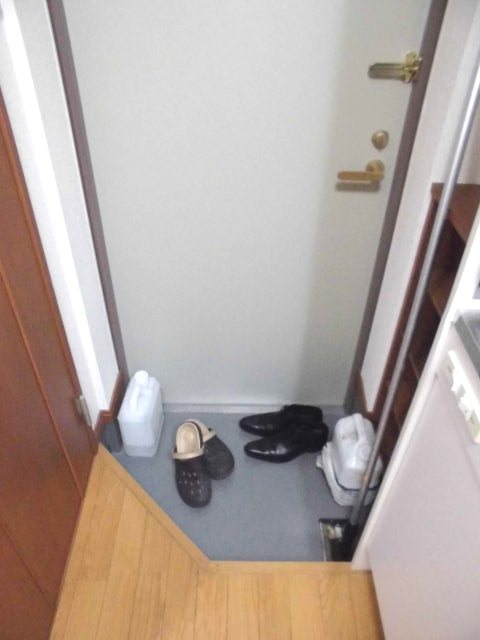 5/23 玄関