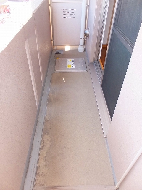 13/22 バルコニー