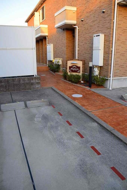 20/26 エントランス