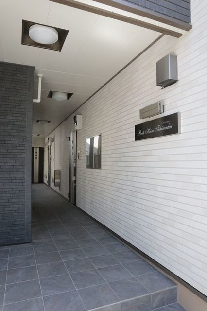 14/14 エントランス