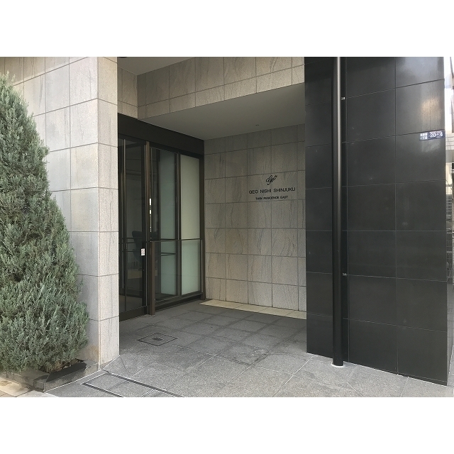 5/5 エントランス