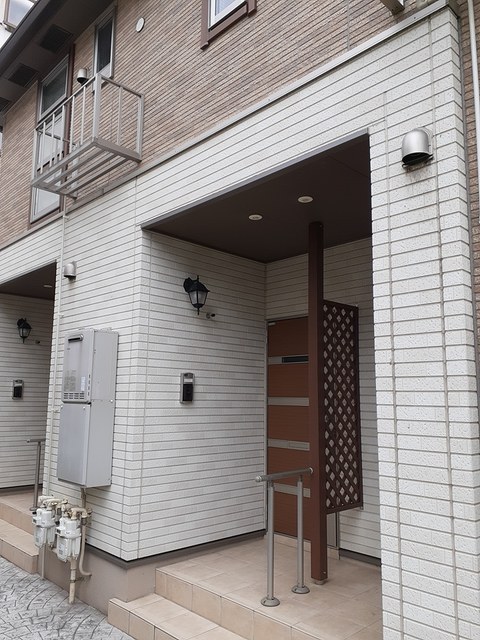 21/28 エントランス