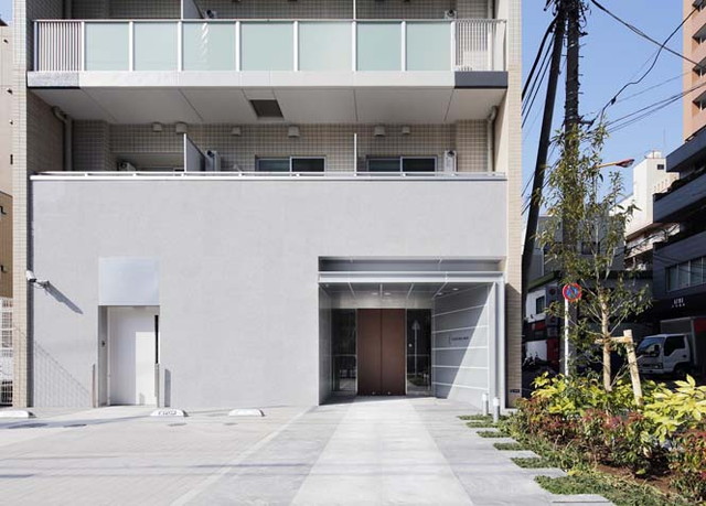 17/23 エントランス