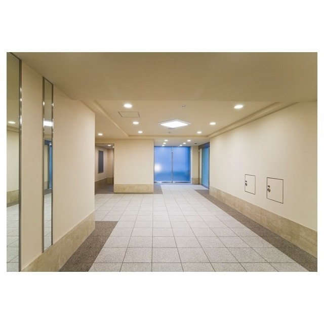 22/26 エントランス