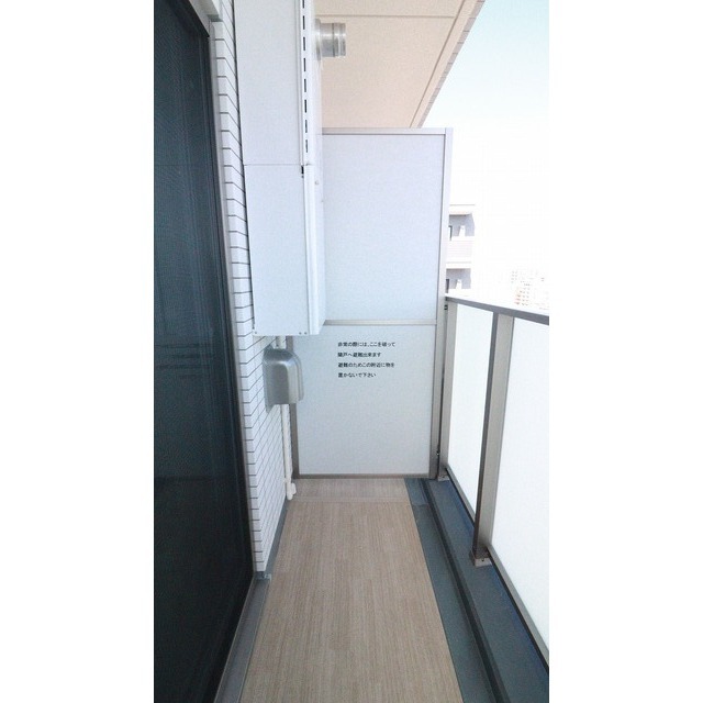 13/23 バルコニー