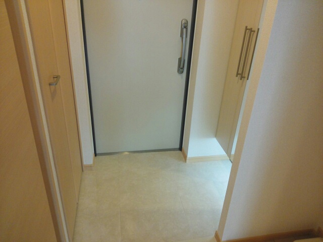 5/23 玄関