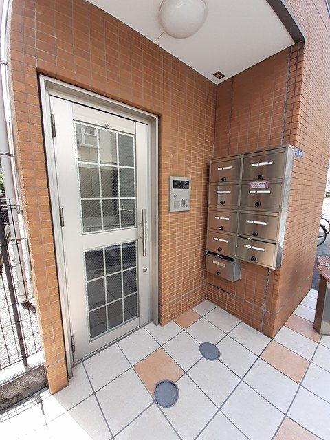 17/23 エントランス