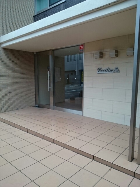 15/20 エントランス