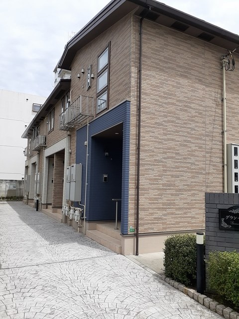 21/28 エントランス