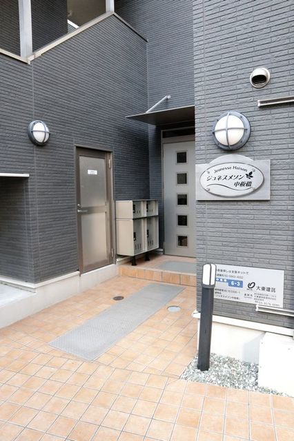 14/20 エントランス