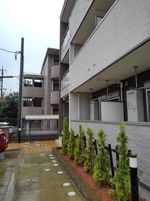 15/23 エントランス
