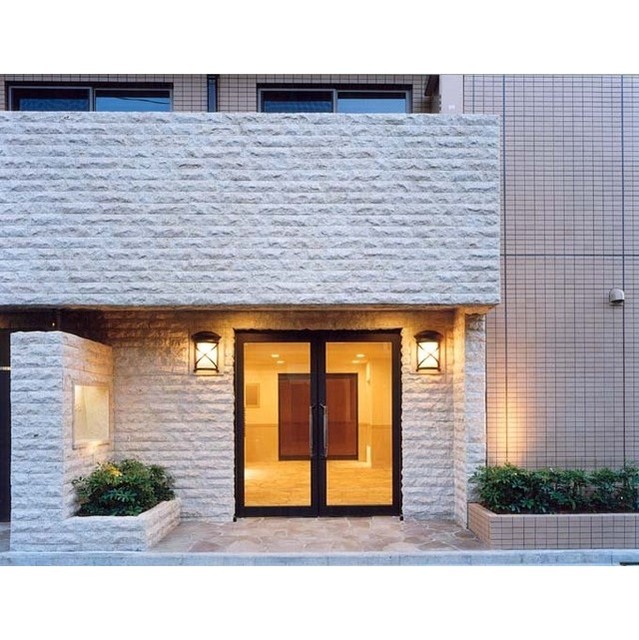 16/26 エントランス