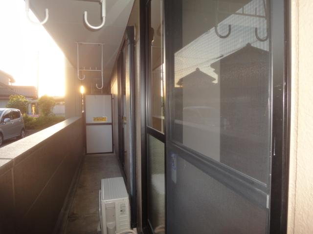 18/28 バルコニー