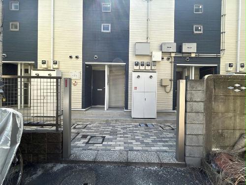 14/14 エントランス