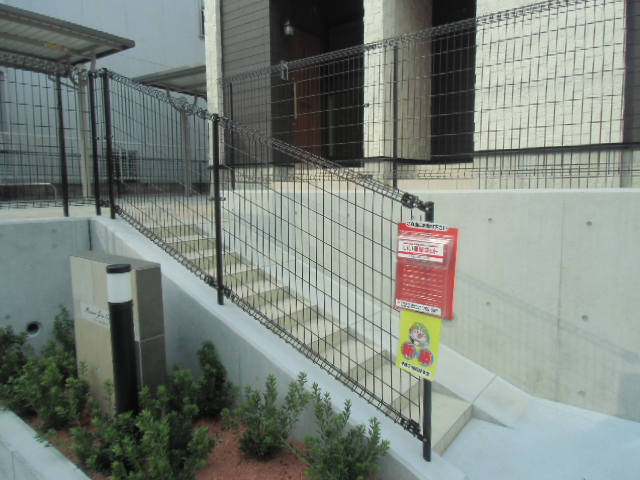 22/30 エントランス