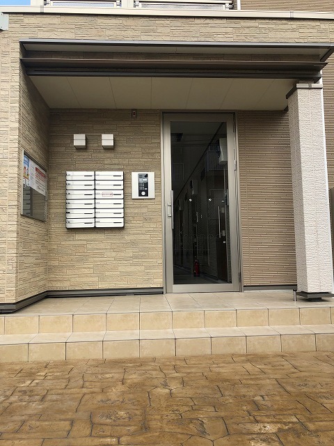 14/23 エントランス