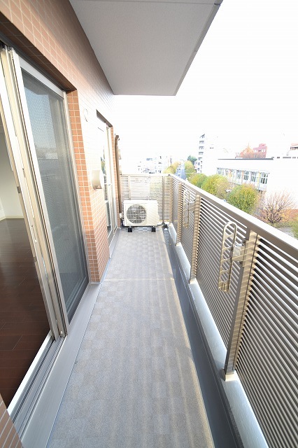 28/30 バルコニー