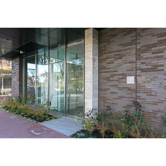 15/19 エントランス