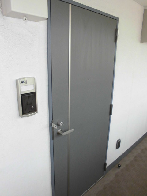 21/27 エントランス