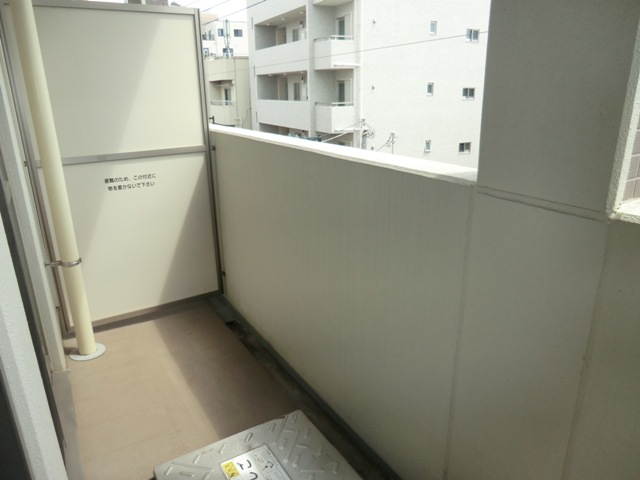 14/28 バルコニー