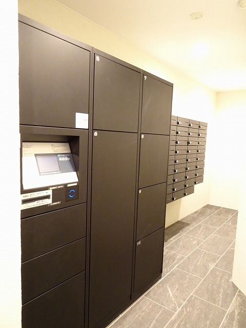 14/20 エントランス