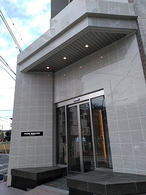 14/20 エントランス