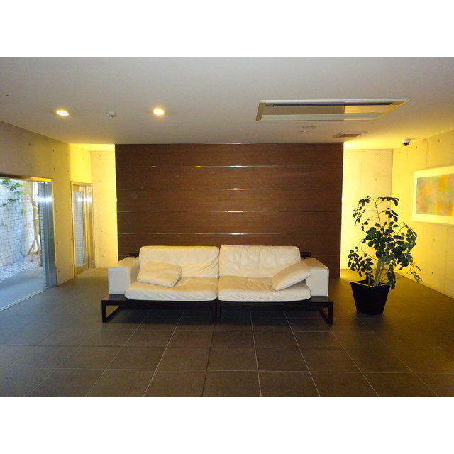 14/15 エントランス