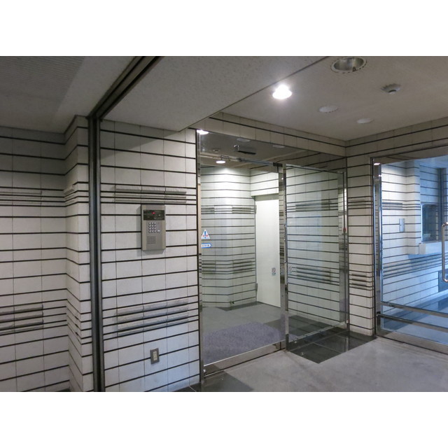 2/3 エントランス