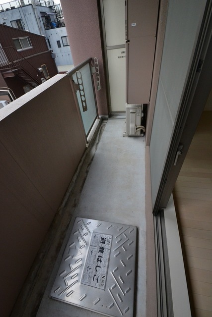 25/27 バルコニー