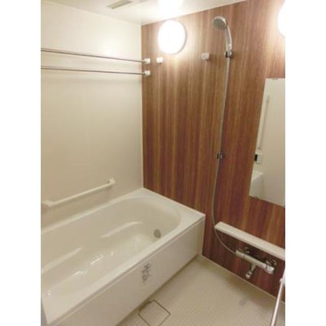23/30 浴室