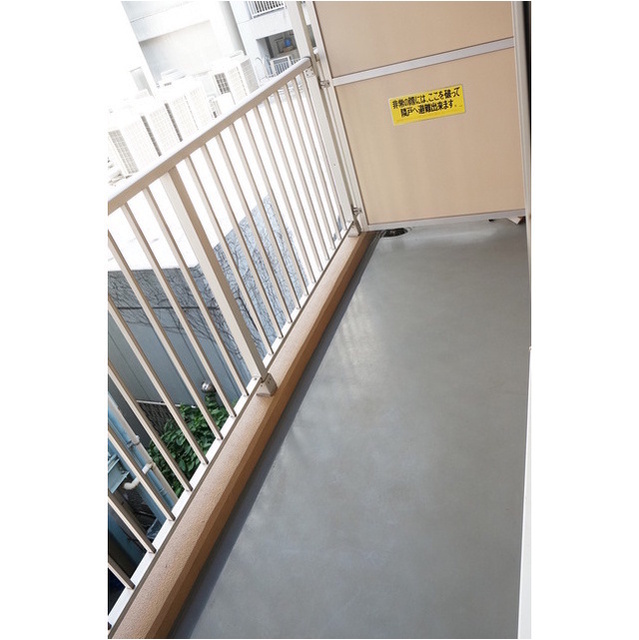 2/2 エントランス