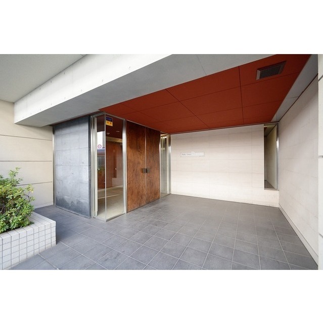 9/11 エントランス