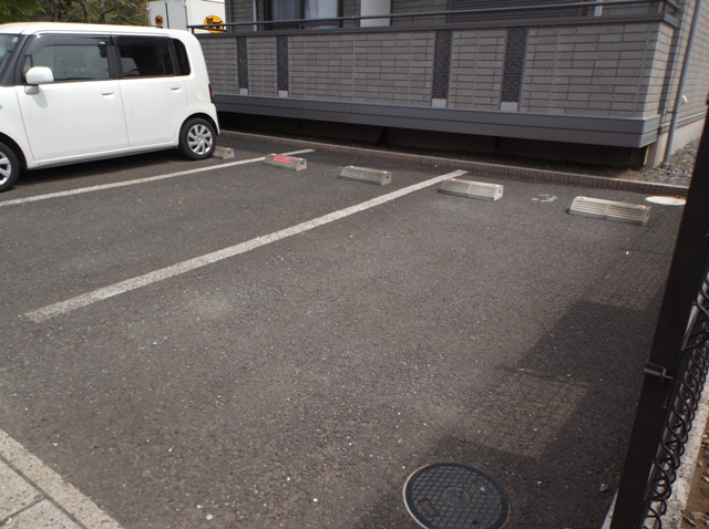 22/23 駐車場