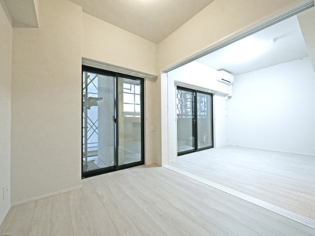 13/30 リビング/ダイニング