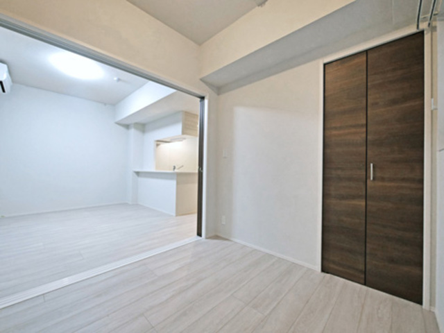 14/30 リビング/ダイニング