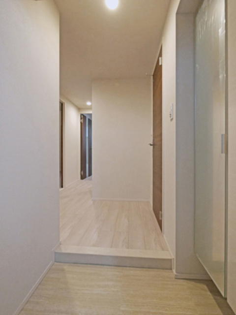 25/30 玄関