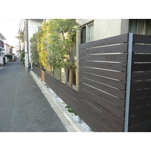 21/26 エントランス