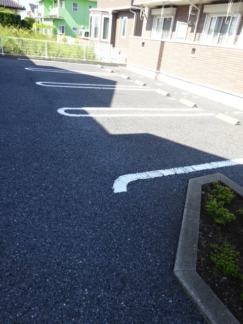 14/20 駐車場
