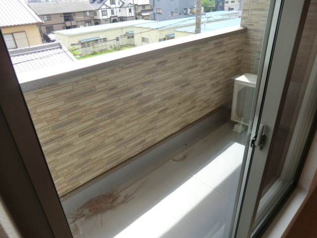 18/28 バルコニー