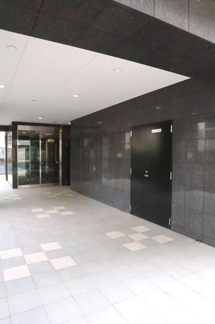 14/19 エントランス