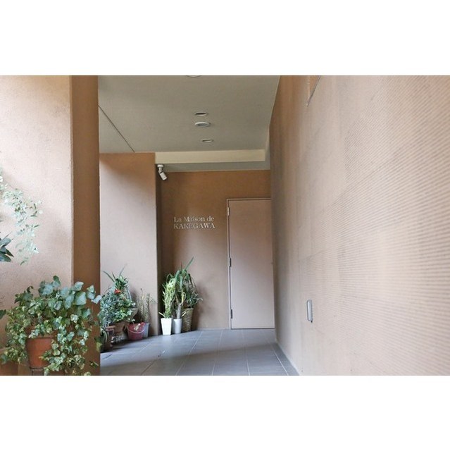 21/27 エントランス