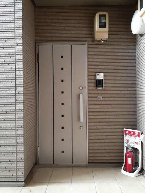 14/20 エントランス