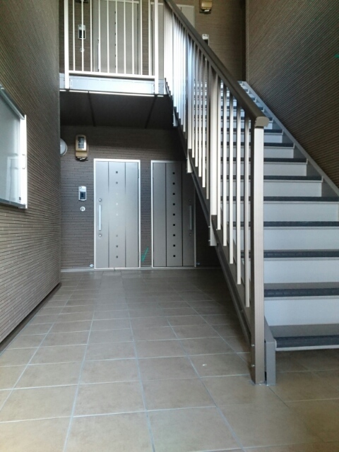 14/20 エントランス