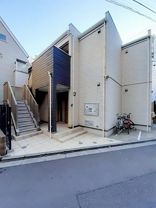 14/20 エントランス