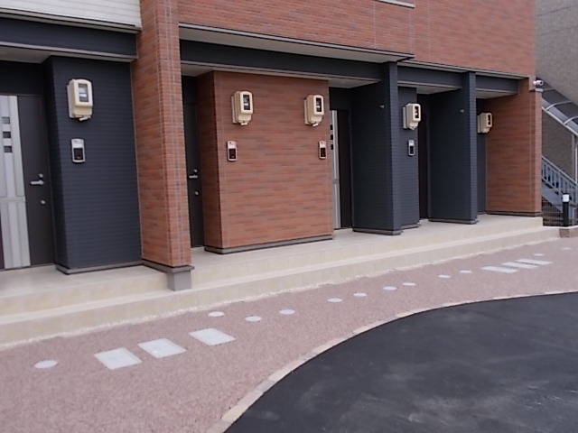 13/20 エントランス