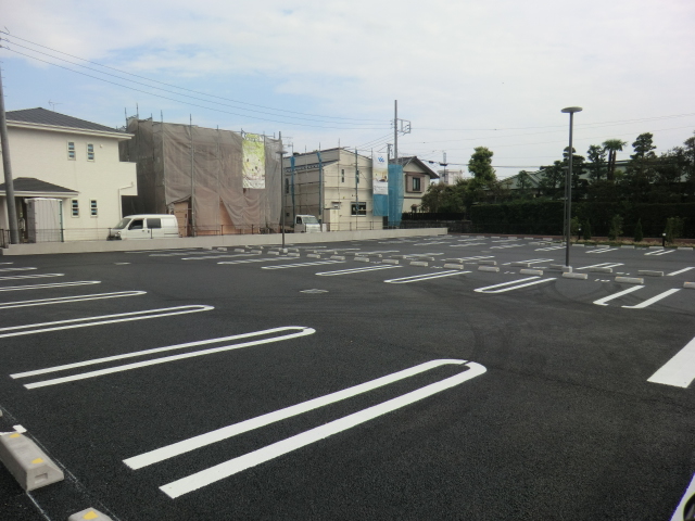 20/27 駐車場